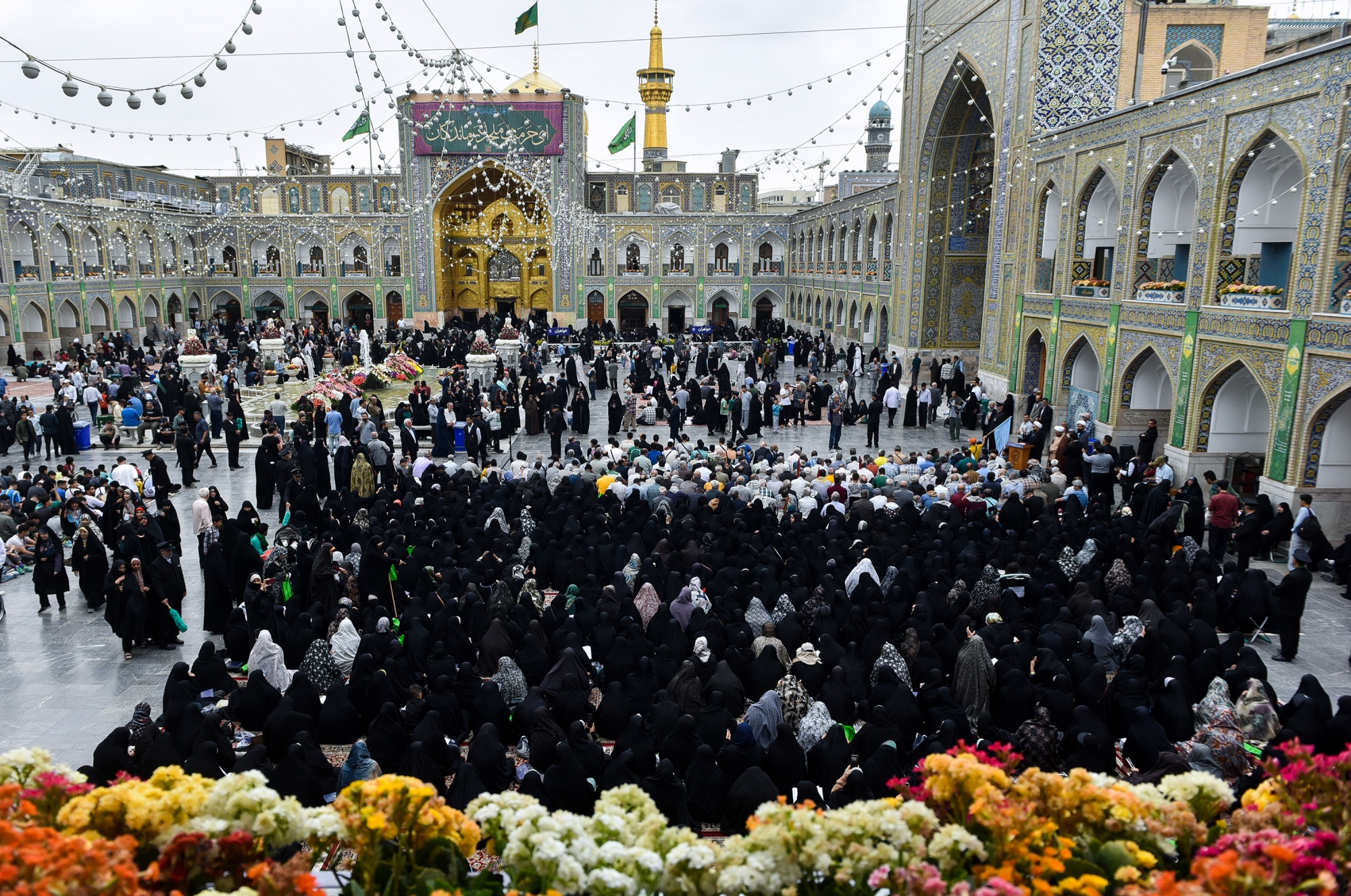 تشرف کاروان پیاده قافله عشق و انتظار استان البرز به حرم مطهر رضوی