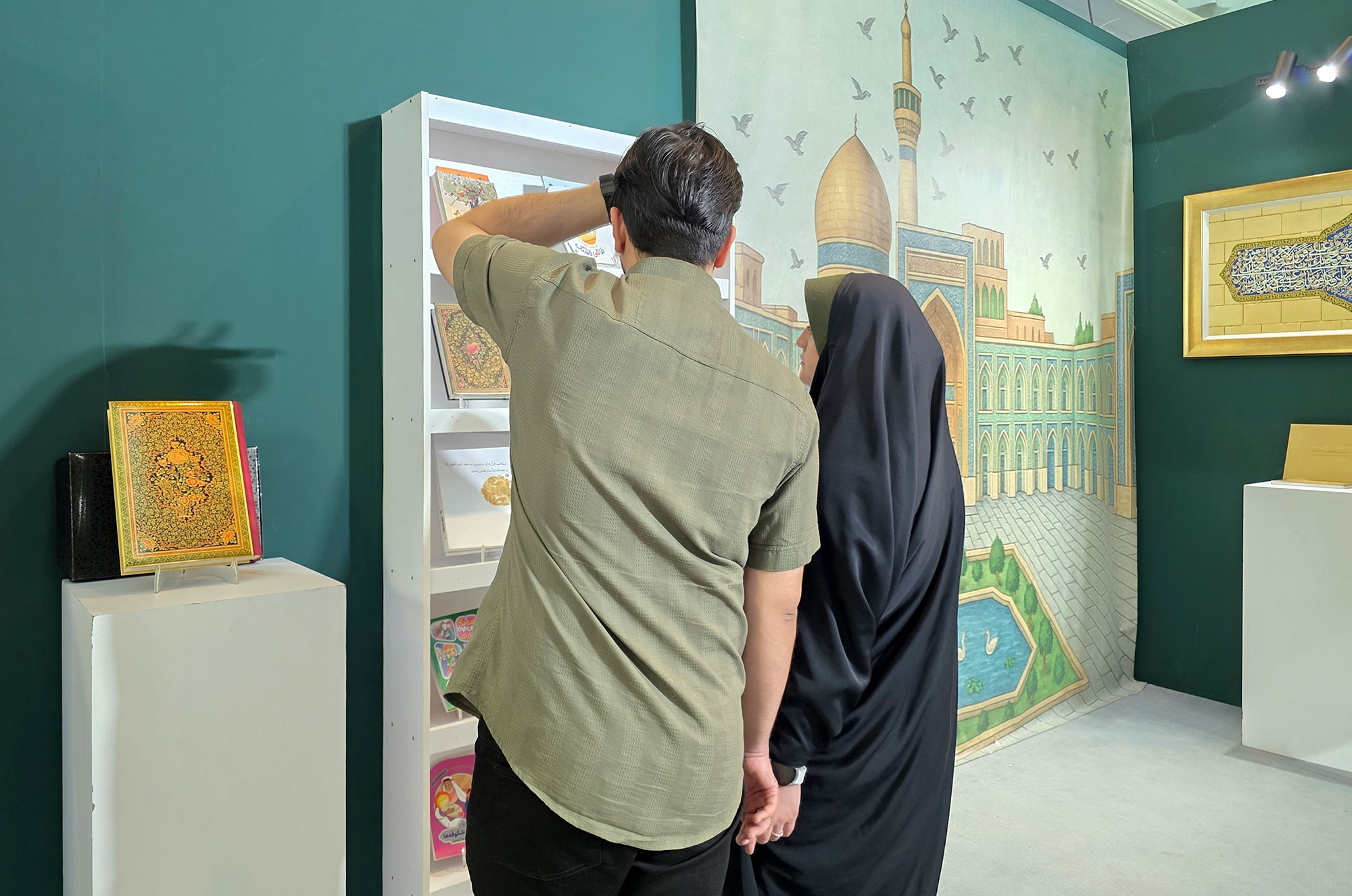 حضور آستان قدس رضوی در سی و ششمین نمایشگاه بین المللی کتاب تهران-2