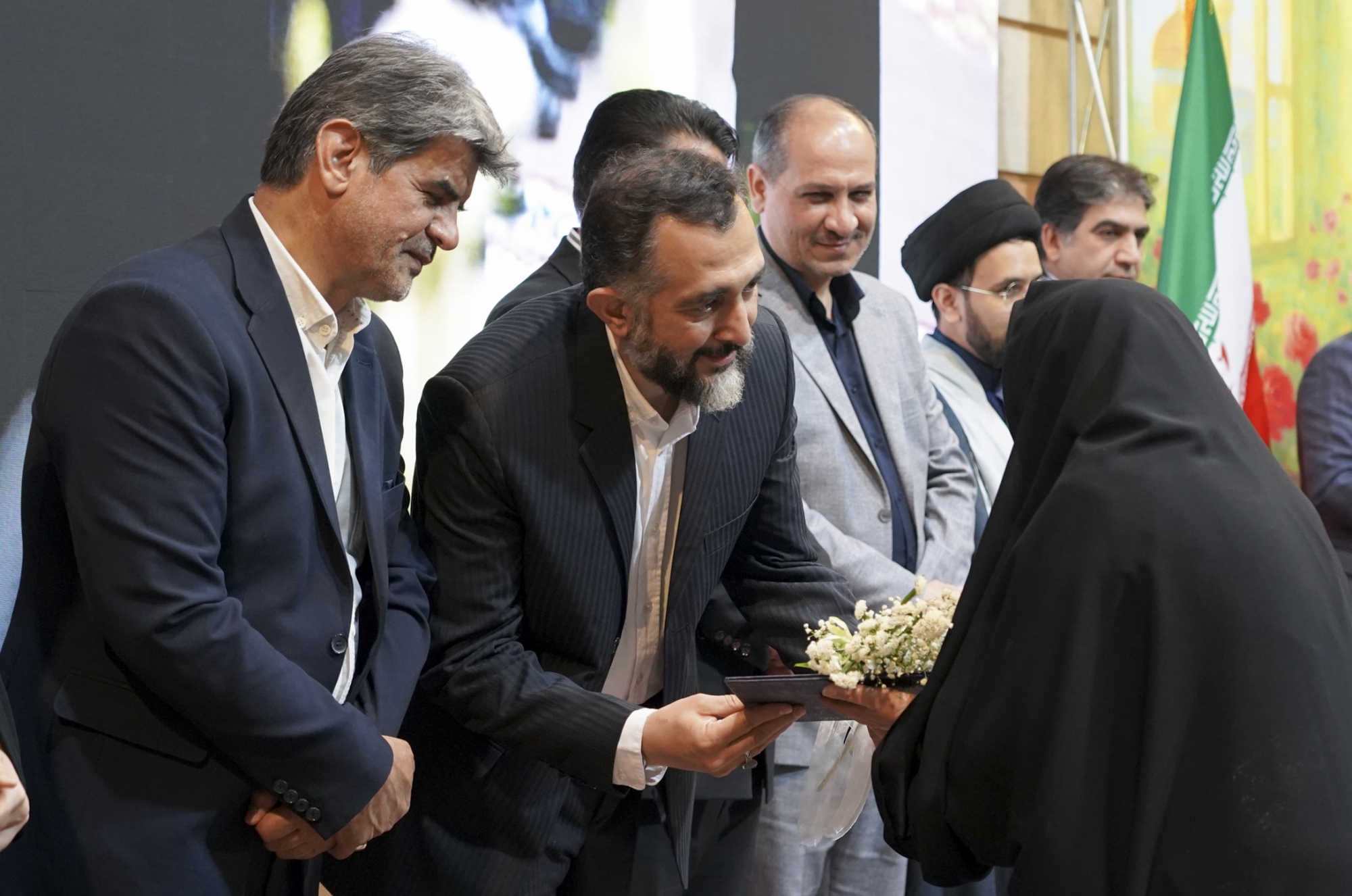 آیین تجلیل از معلمان مدارس امام رضا علیه‌السلام