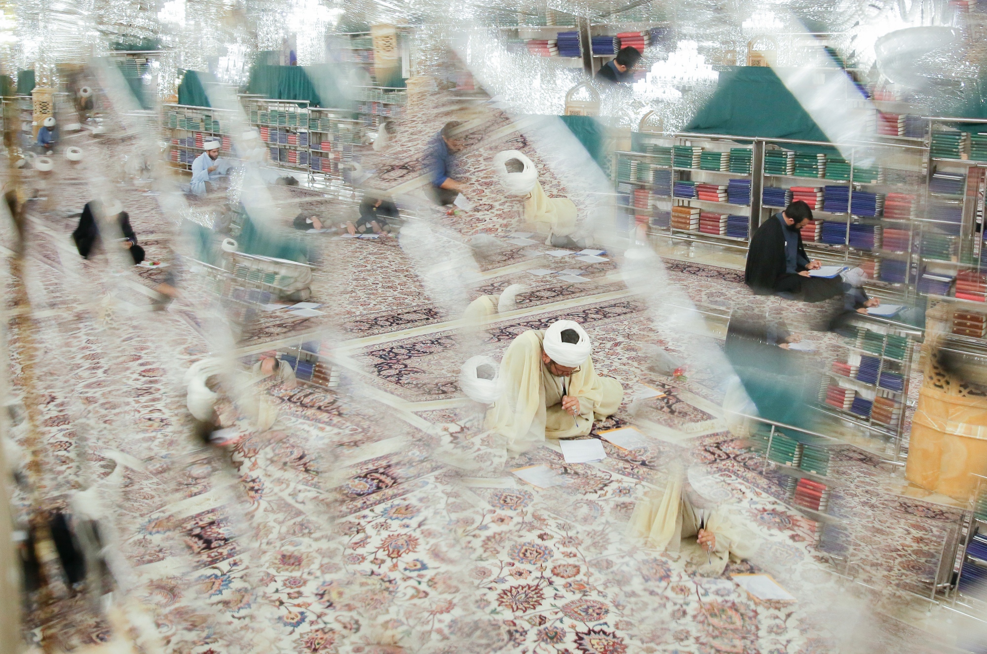 آزمون پاسخگویان به مسائل شرعی حرم مطهر رضوی