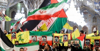 تجمع مردم مشهد در حمایت  از حمله موشکی علیه رژیم صهیونیستی
