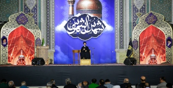 مراسم شب زیارتی امام رضا علیه‌السلام در حرم مطهر رضوی