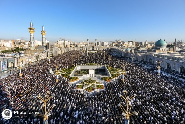 عکس با کیفیت : نماز عید فطر در حرم امام رضا علیه السلام