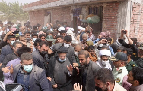 مردی مخلص، پرکار، مردمی 