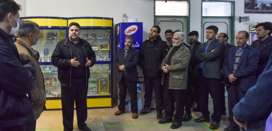 بازدید کارکنان آستان قدس رضوی از کارخانه لبنی رضوی