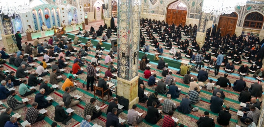 ترتیل خوانی قرآن کریم در آستان حسین بن موسی الکاظم