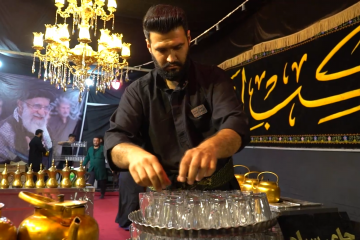 بنیاد کرامت رضوی پای کار زائران رضوی