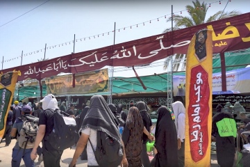 افتخار زائران ایرانی،خدمت رسانی موکب امام رضا(ع) در ورودی شهر نجف به زائران مرقد مطهر حضرت امیرالمومنین علی(ع)