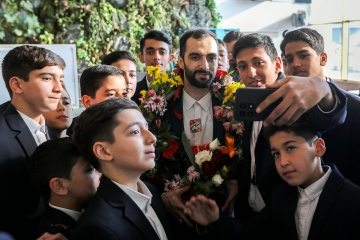 استقبال از افتخارآفرینان قرآنی در مشهد