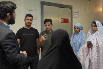 بازدید اساتید و دانشجویان نخبه کشور عراق از موزه حرم مطهر رضوی