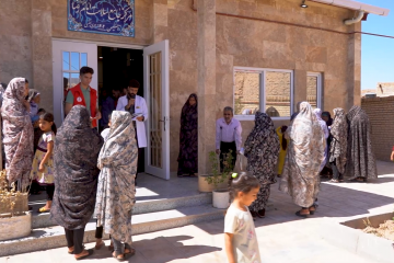 خدمت رسانی گروه جهادی بیمارستان فوق تخصصی رضوی به مردم روستای هندل آباد