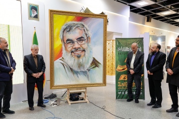 برگزاری رویداد هنری با عنوان پرچم بر زمین نمی افتد