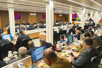 نشست مدیر عامل بنیاد کرامت با روسای اتحادیه های صنفی مشهد در آستانه ماه مبارک رمضان