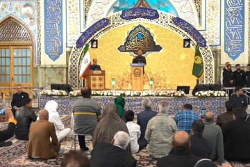 تلفیق هنر و معنویت در حرم مطهر با حضور شاعران آیینی ایران اسلامی