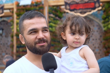  خادمان امام رئوف در خدمت زائران بارگاه منور رضوی