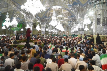 جشن نوجوانان امام رضایی با حضور ۵ هزار دانش‌آموز در حرم مطهر رضوی 