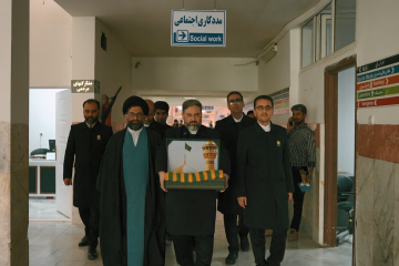 عیادت خدام رضوی از بیماران بیمارستان شهید کامیاب در دهه کرامت